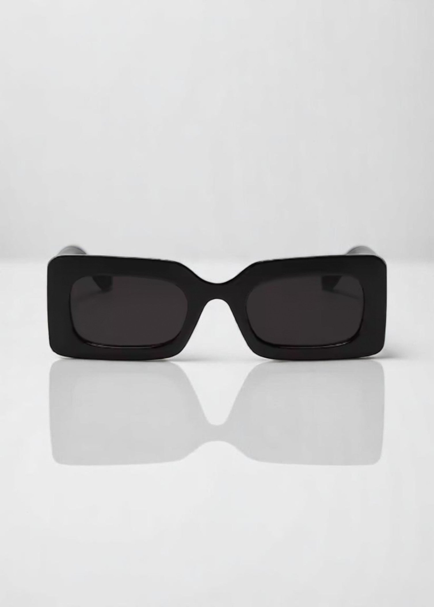 Lea Noir – Geometrische Statement-Sonnenbrille